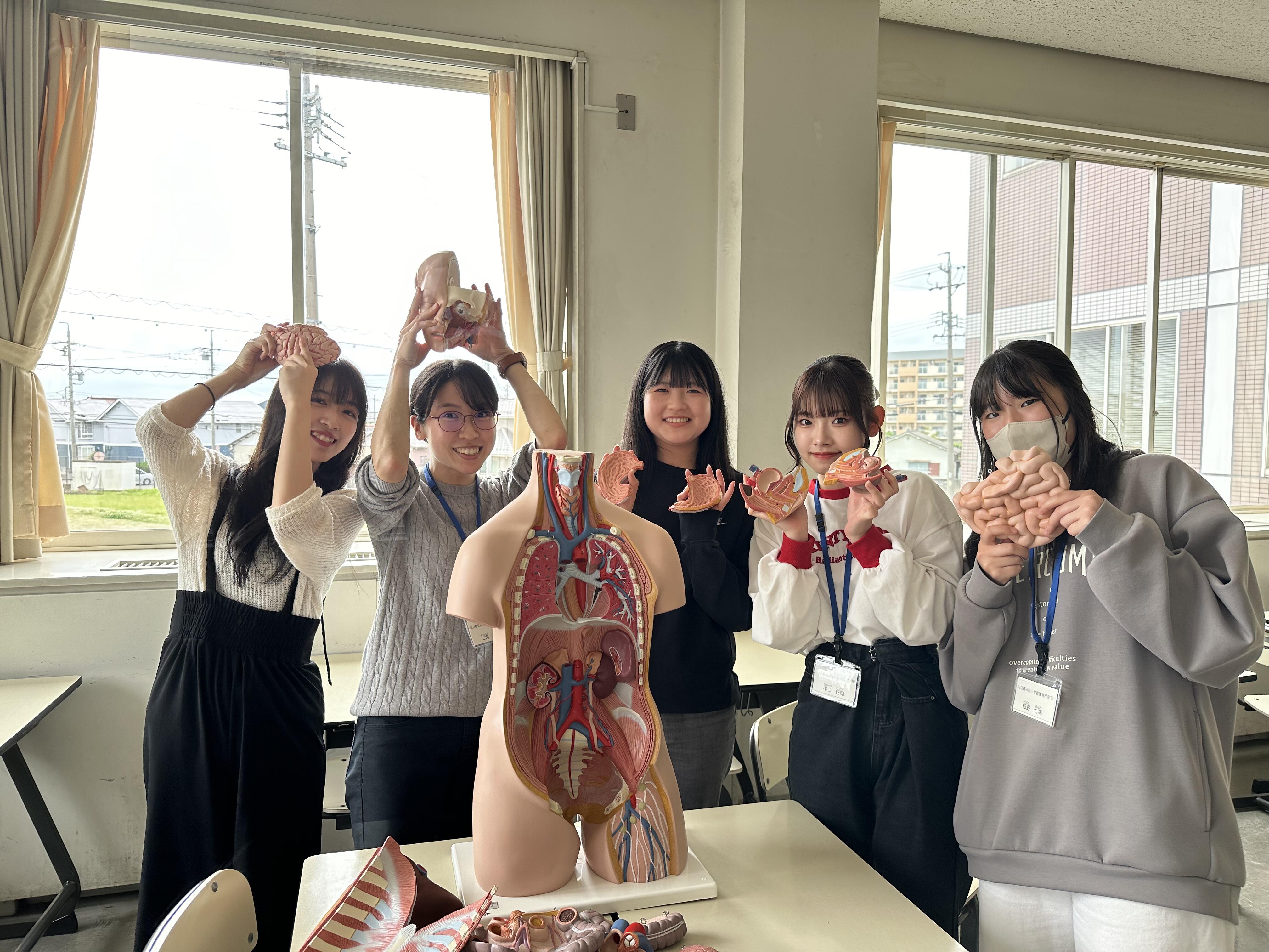 形態機能学I(トルソー演習).jpg